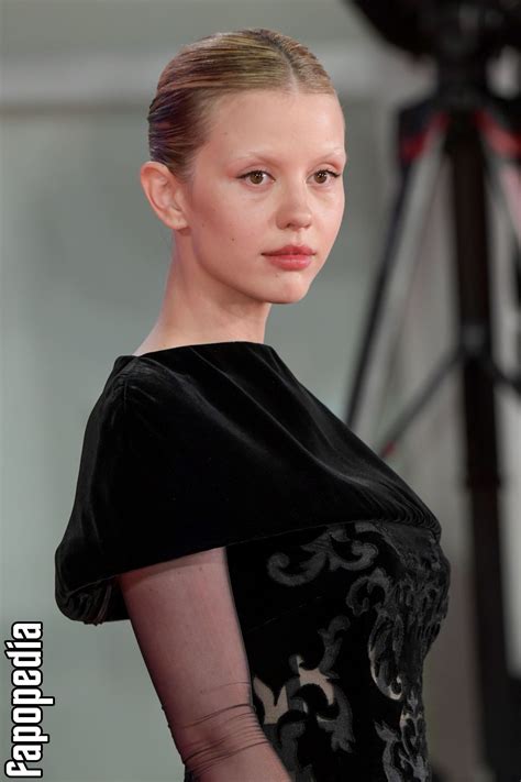 MIA GOTH Nude